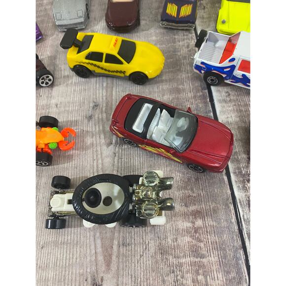 Lot of 14 Vintage Hot Wheels and Other Brands of Diecast Cars See Photos - Picture 4 of 10